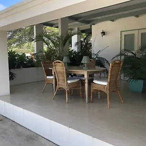 Studio Zara , Savaneta Aruba
