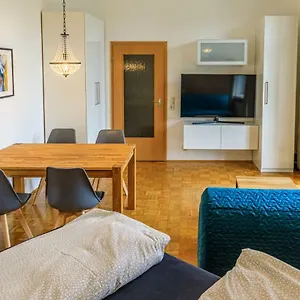 Charming With Parking Spot Appartement